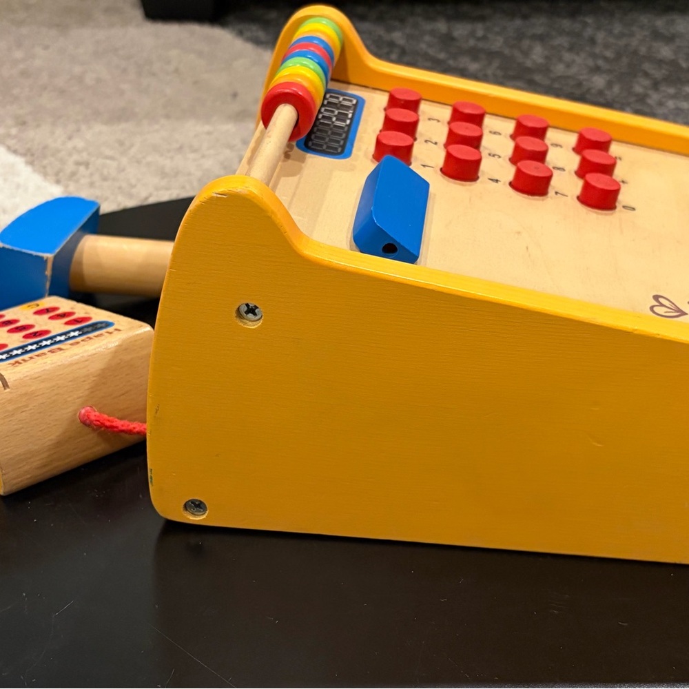 Hape Wooden Pretend Play Cash Register Beige Drawer Abacus Card Reader 3-4 Years - Picture 7 of 7